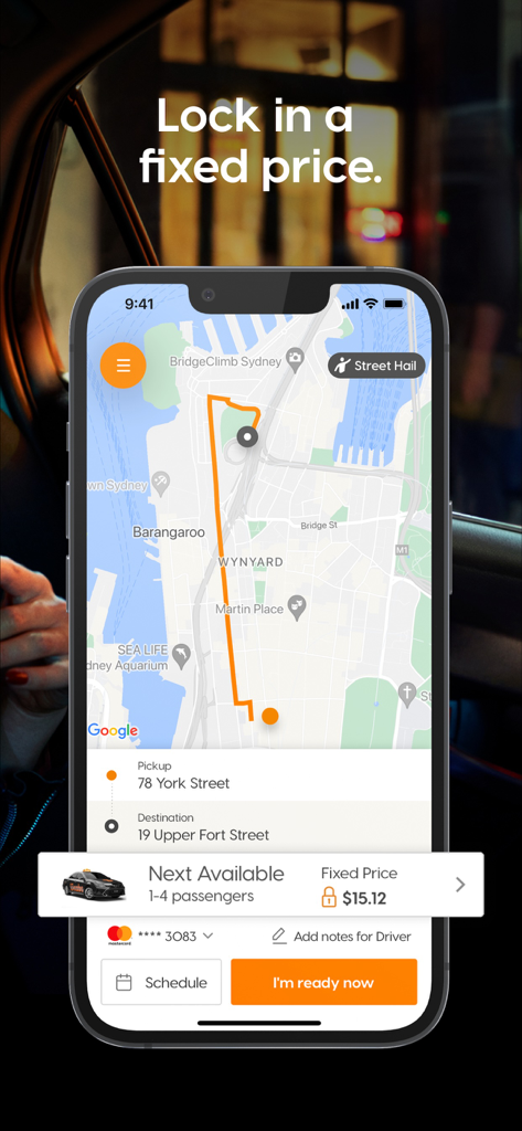 Ein Smartphone-Bildschirm, der die Benutzeroberfläche der 13cabs-App mit einer Festpreisgarantie für eine Taxifahrt in Sydney anzeigt