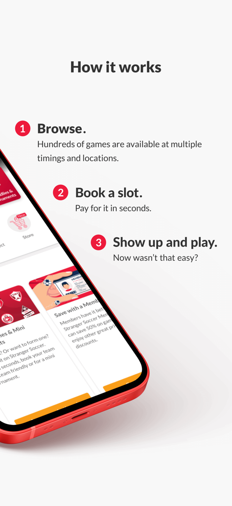 Schermata dell'app Stranger Soccer che spiega i passaggi per sfogliare, prenotare e giocare partite di calcio.