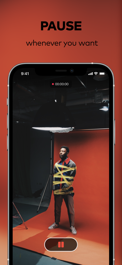 Pause - Video editor & Camera - Pause app recording interface showing a video shoot with a pause button