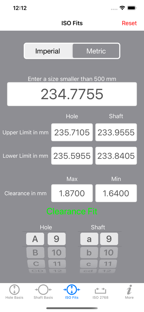 ISO Tolerance - Schnittstelle der ISO-Toleranz-App, die Grenzmaße und Passungsberechnungen für Bohrungs- und Wellenabmessungen anzeigt