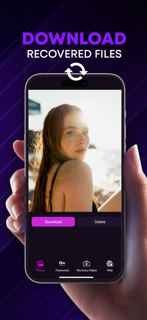 ReFile: Recovery All - ダウンロードボタン付きで復旧された写真を表示するReFileアプリのインターフェース。