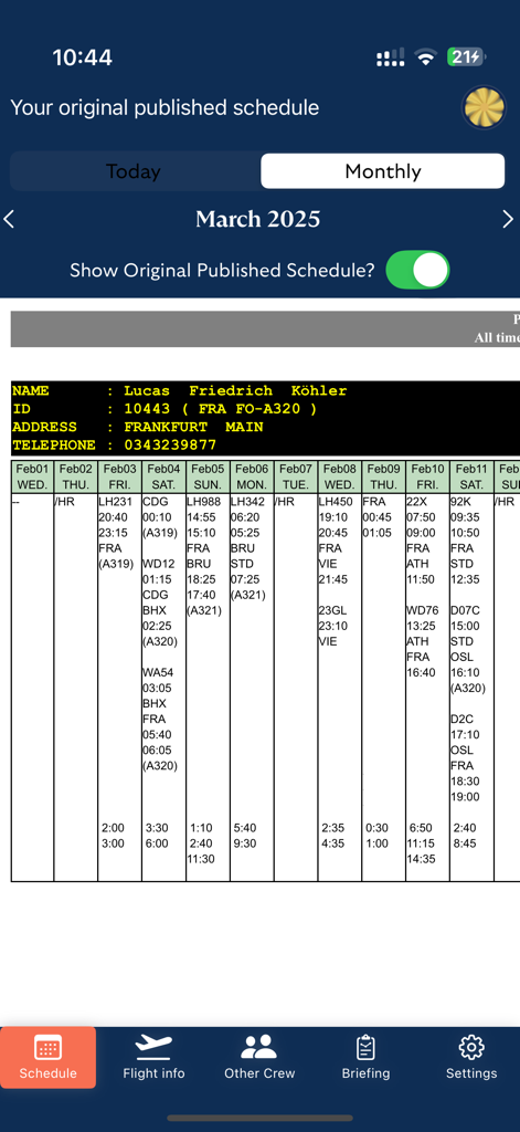 Vue mensuelle du planning de vol pour les professionnels de l'aviation dans l'application Avio Crew