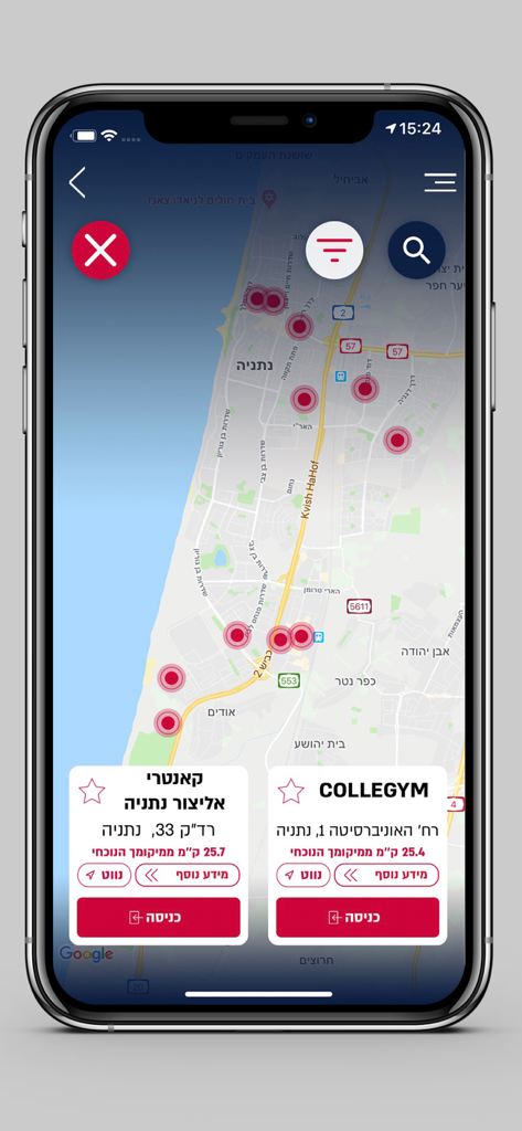 Mappa interattiva nell'app FreeFit che mostra le posizioni delle palestre vicine con indicatori rossi e schede descrittive.