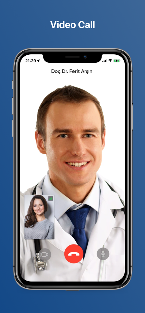 Interfaz de videollamada de telemedicina en la aplicación móvil Acibadem mostrando a un médico y un paciente