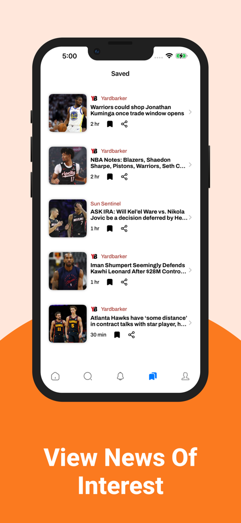 Basketball News & Scores - 앱 피드 내에서 저장된 농구 뉴스 기사 목록을 표시하는 스마트폰