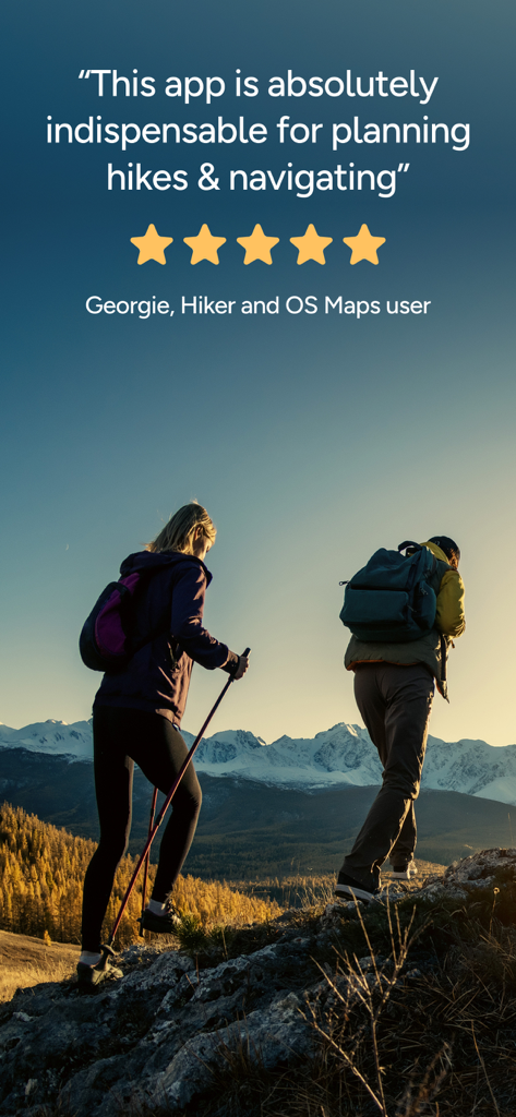 OS Maps: Walk, Hike, Run, Bike - Dos excursionistas en un sendero de montaña con una reseña de cinco estrellas para OS Maps
