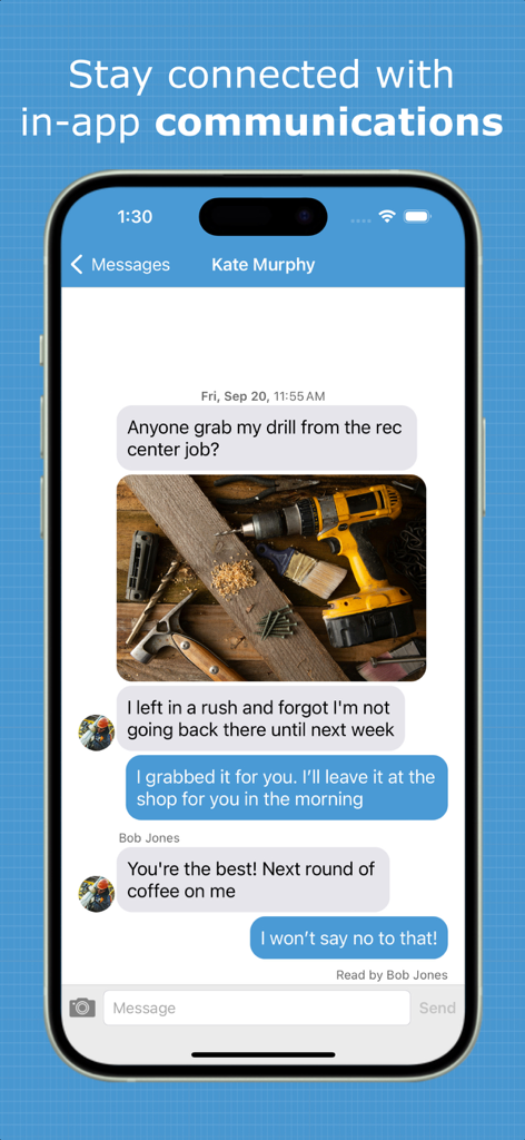 Pantalla de smartphone mostrando la función de mensajería dentro de la app Probuild para la comunicación del equipo de construcción.