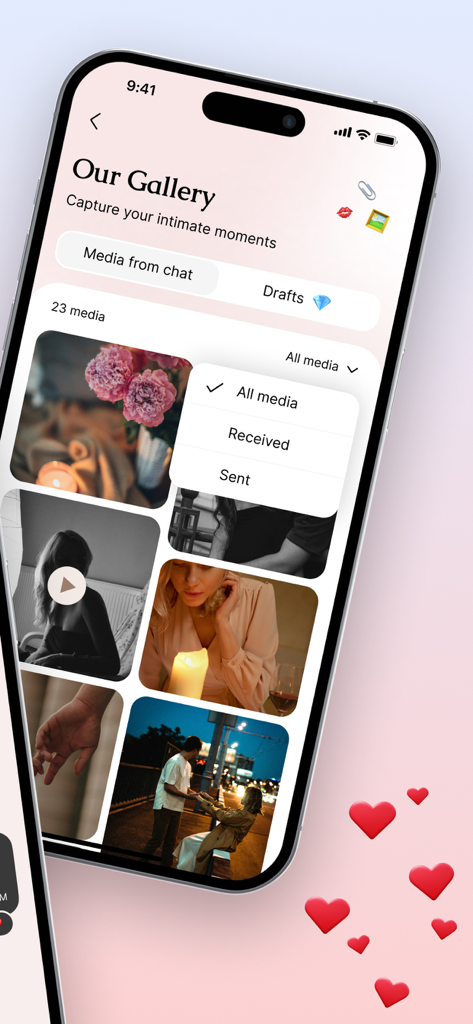 Just Between Us - Couples Chat - Una galleria multimediale privata sicura per coppie all'interno dell'app Just Between Us che mostra foto e video condivisi.