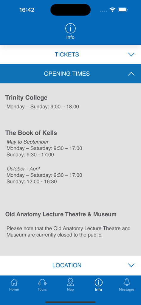 トリニティカレッジダブリンとケルズの書の営業時間情報がアプリに表示されています。