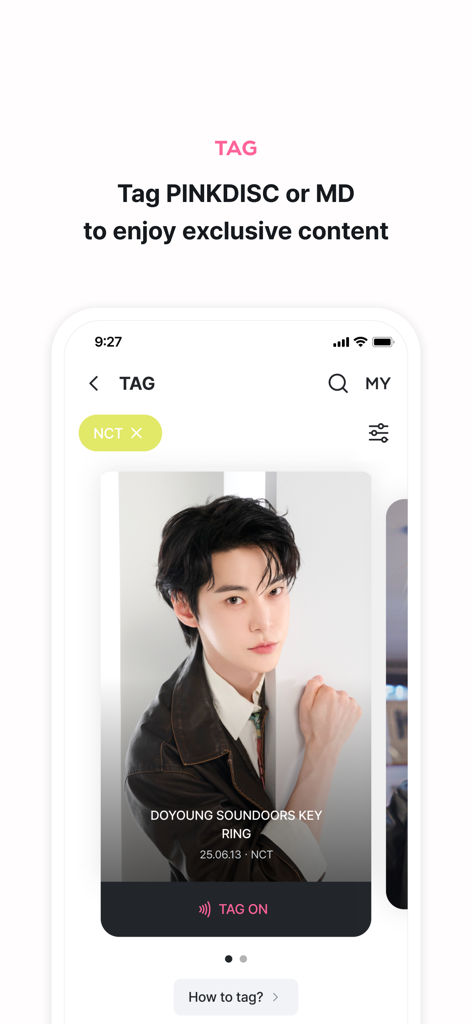 SMTOWN | OFFICIAL - O recurso TAG no aplicativo SMTOWN Official mostrando um cartão digital exclusivo para o artista do NCT, Doyoung