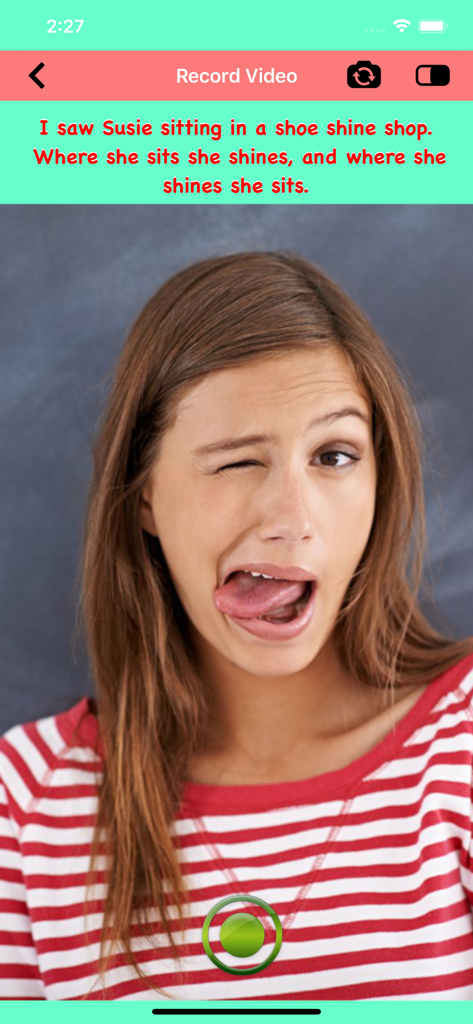 Video Tongue Twister - Una chica grabando un reto de video de un trabalenguas en su smartphone dentro de la interfaz de la aplicación.