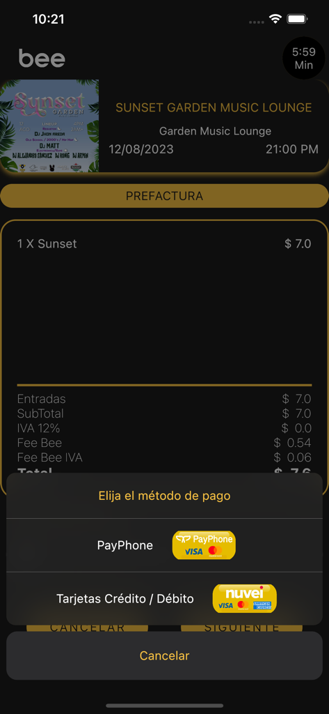Bee App Ecuador - Payment method selection screen for a music event ticket in the Bee App Ecuador.