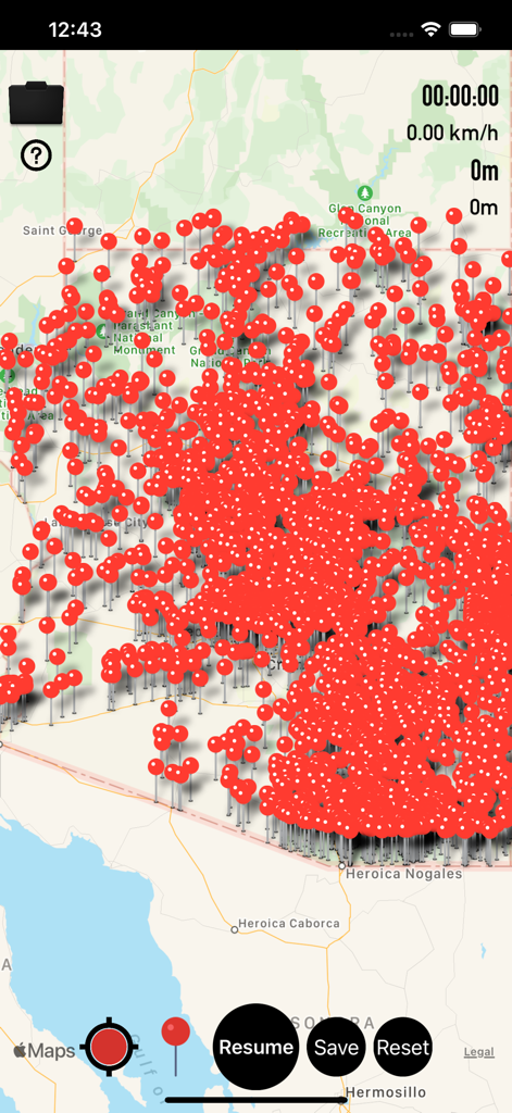 Gpx Viewer-Converter&Tracking - 多数の赤いウェイポイントマーカーと追跡コントロールで覆われた地図を表示するGpx Viewerのモバイルアプリインターフェース