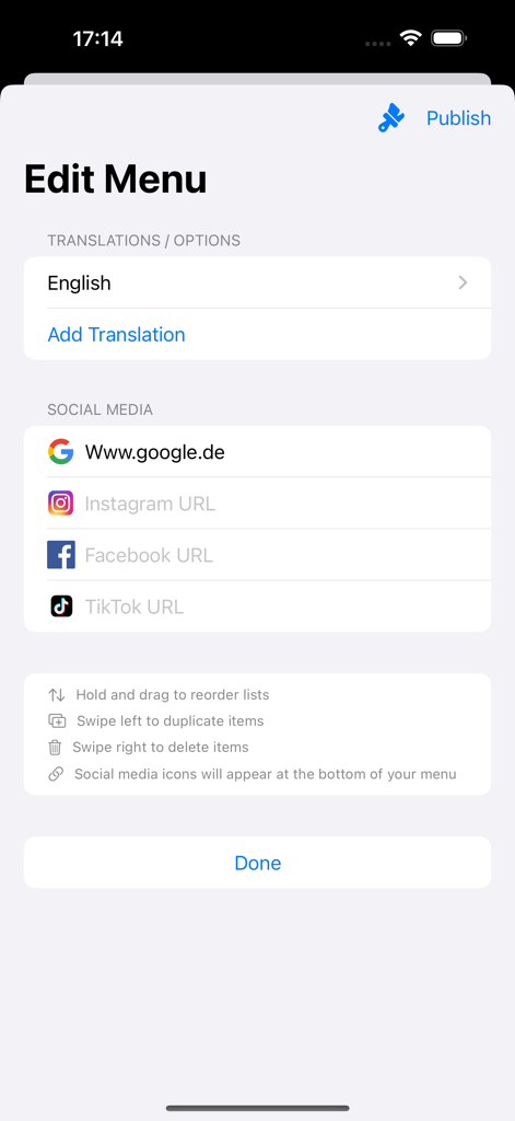 Interfaz para editar un menú digital de restaurante con campos de enlaces a redes sociales y opciones de traducción