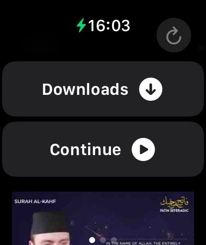 WatchClips - ダウンロードと続行ボタンを備えた WatchClips アプリの Apple Watch メニュー