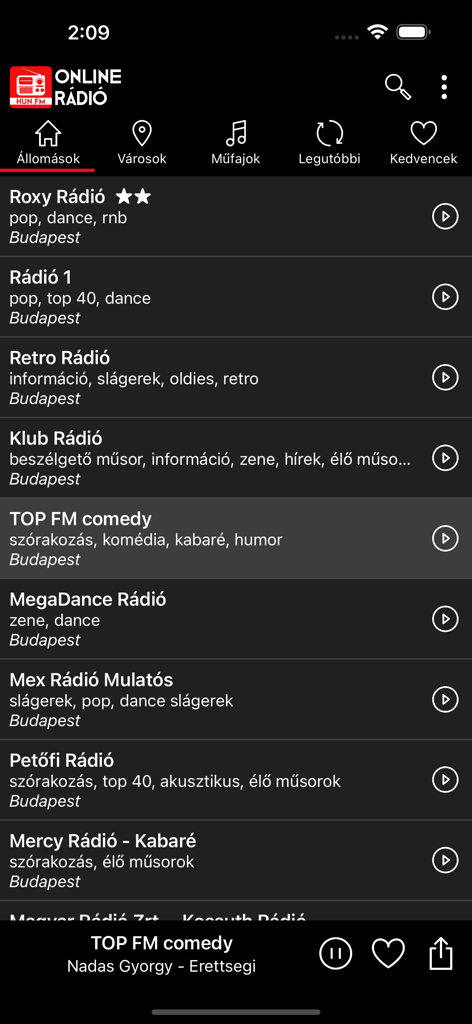 Online Rádió - Interface do aplicativo Rádio Online mostrando uma lista de estações de rádio húngaras.