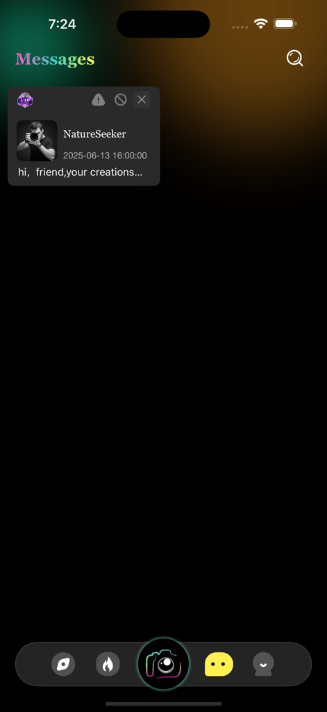 La schermata dei messaggi dell'app Fotzy che mostra una notifica di chat da un utente VIP