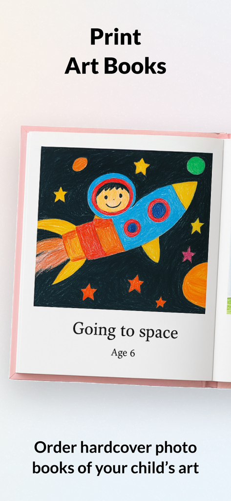 Um livro de arte impresso de capa dura com um desenho infantil colorido de um foguete no espaço