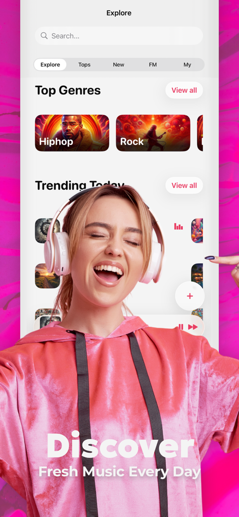 Interfaz de la aplicación móvil de Tubidy FM que muestra géneros musicales principales como Hip Hop y Rock con un usuario descubriendo música nueva