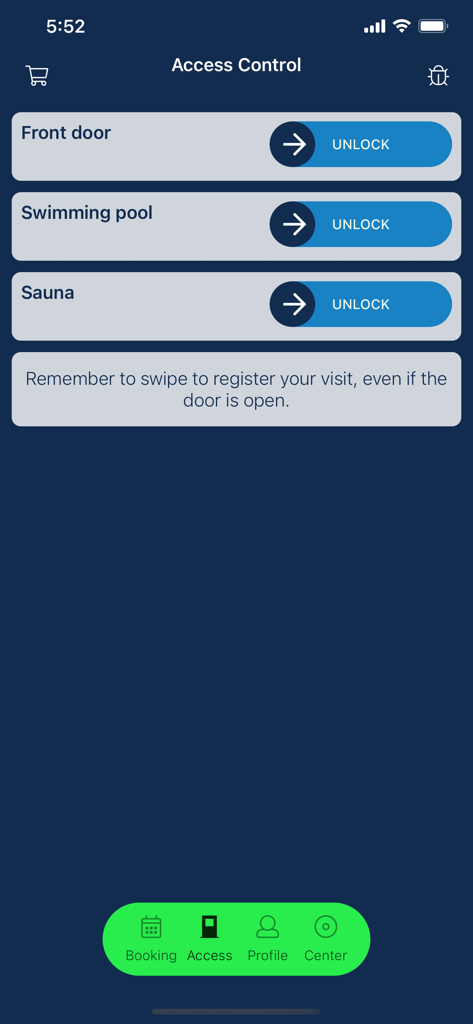 Interfaz de la aplicación Boost System que muestra las opciones de control de acceso para desbloquear la puerta principal, la piscina y la sauna.