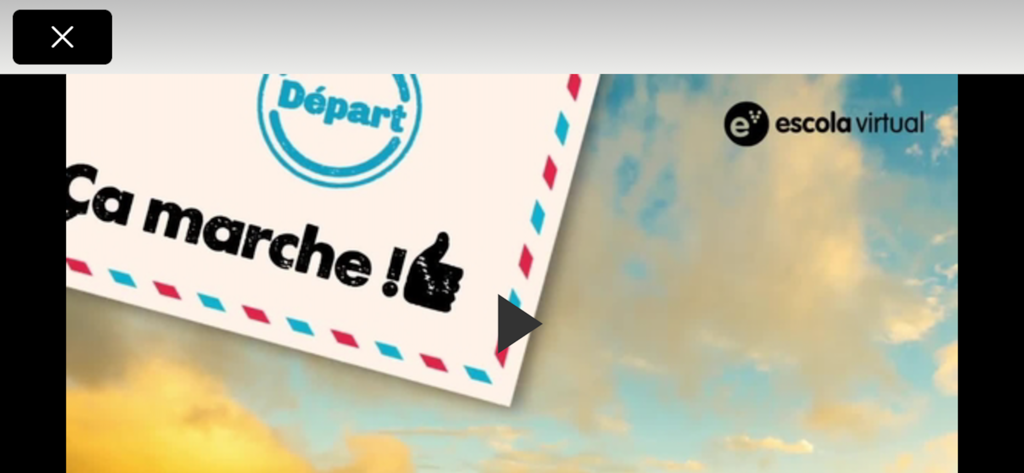 EV Smart Book - Interactive video lesson on the EV Smart Book app with French text and a play button