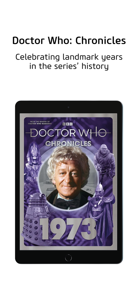 L'écran d'une tablette affichant le numéro de 1973 du magazine Doctor Who Chronicles mettant en scène le Troisième Docteur et les Daleks.