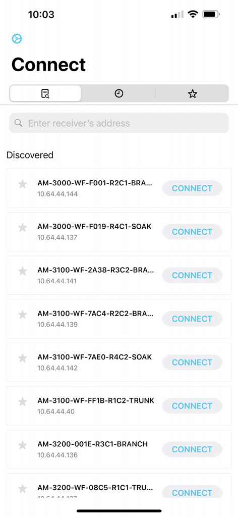 A list of discovered AirMedia receivers ready for connection in the app