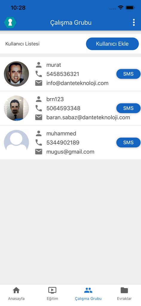 Wellcome - Écran de l'application Wellcome montrant un répertoire d'utilisateurs avec leurs photos de profil et leurs coordonnées