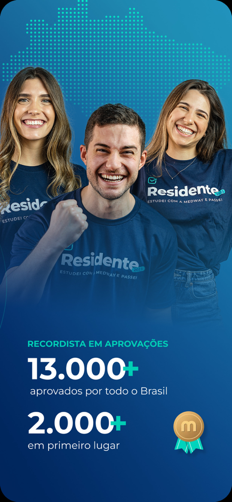 Tre studenti sorridenti celebrano oltre 13mila ammissioni a specializzazioni mediche tramite Medway