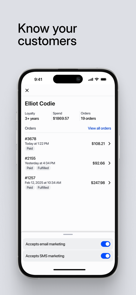 Shopify POSアプリのインターフェース。購入履歴とマーケティング設定を含む詳細な顧客プロファイルが表示されています。