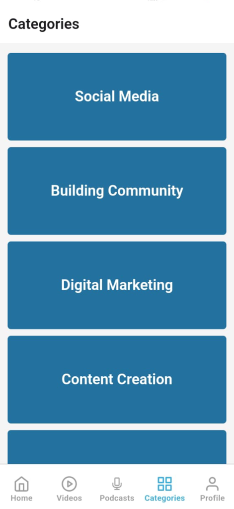 Digital Marketing Club - La pantalla de Categorías de la aplicación Digital Marketing Club mostrando botones para Redes Sociales, Creación de Comunidad, Marketing Digital y Creación de Contenido.