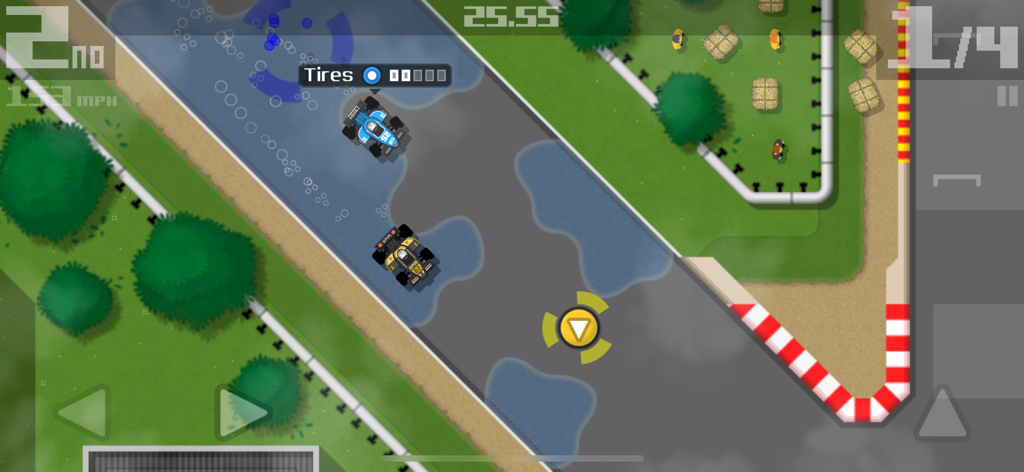 Retro Racing 2 - Top-Down-2D-Rennspiel-Gameplay in Retro Racing 2, das Autos auf einer nassen Asphaltstrecke mit Pfützen zeigt