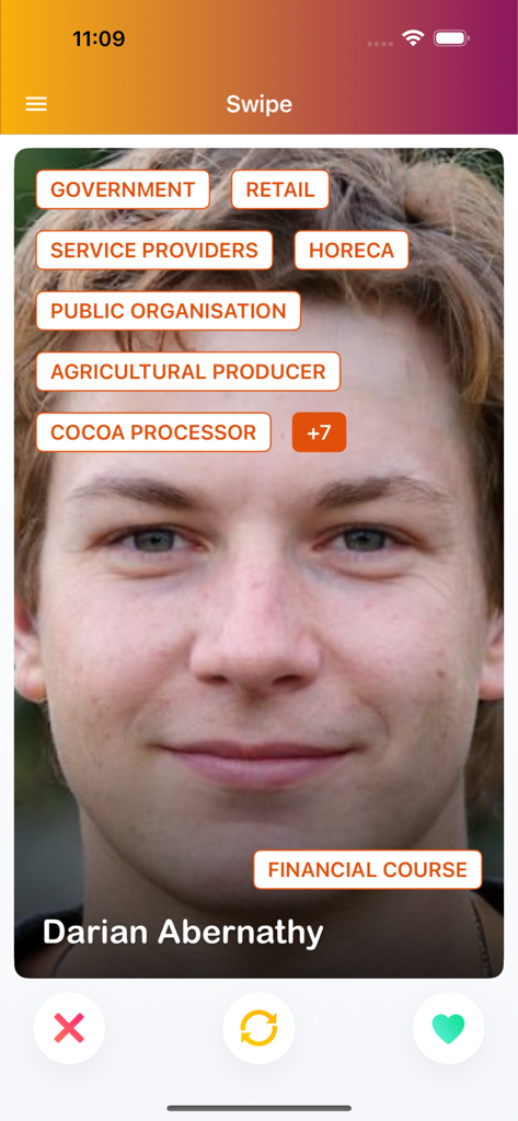 Amsterdam Cocoa Week - La función de networking Deslizar en la aplicación Amsterdam Cocoa Week que muestra un perfil profesional con etiquetas de la industria como procesador de cacao y productor agrícola.