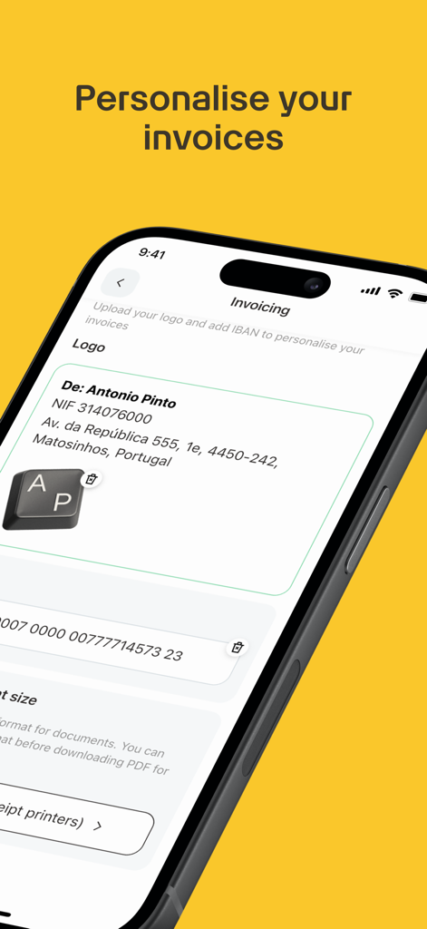 FIZ app interface showing how to personalize invoices with a company logo and IBAN for freelancers in Portugal