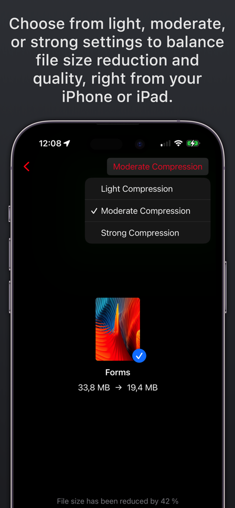 Benutzeroberfläche der PDF Squeezer App mit Optionen für leichte, moderate und starke Komprimierung auf dem iPhone
