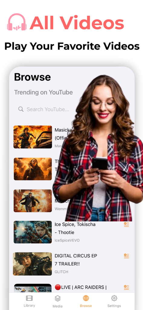 Interfaz de la app Tubidy Fm mostrando una sección de navegación con videos de YouTube de tendencia y una barra de búsqueda