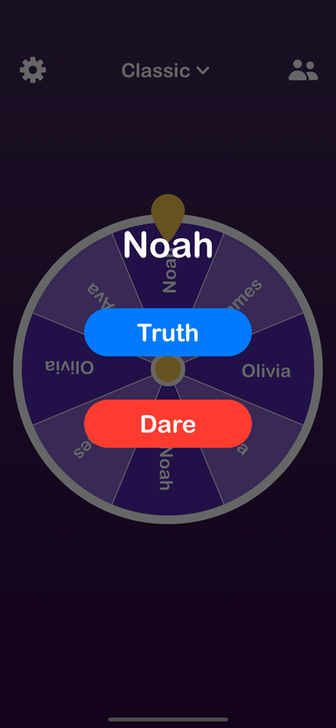 Truth or Dare: Fun Party Games - Interface do aplicativo Truth or Dare mostrando uma roleta girando com nomes de jogadores e botões para escolher Verdade ou Desafio.