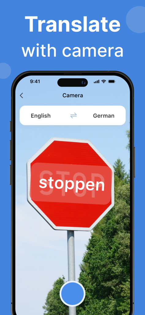 Translator - Voice & Camera - Pantalla de iPhone que muestra la traducción por cámara en tiempo real de una señal de STOP en inglés a alemán.