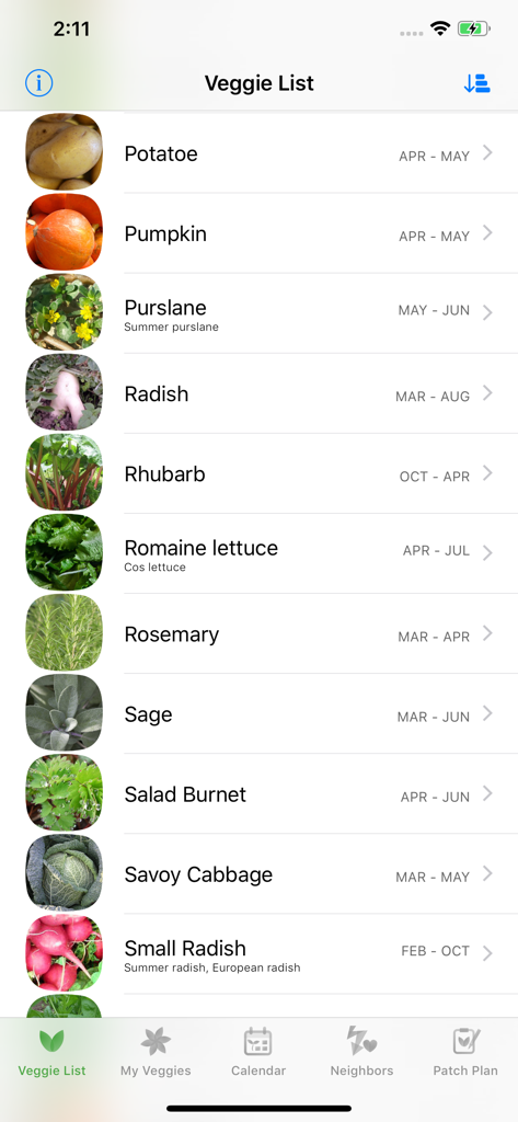 Veggie Garden Planner - Una lista de verduras en la aplicación Planificador de Huerta Orgánica mostrando meses de siembra y cosecha para variedades como patata y calabaza