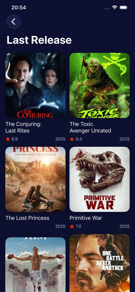 Movidex : Movies & Tv Shows - Pantalla de la aplicación Movidex mostrando una cuadrícula de nuevos lanzamientos de películas con calificaciones