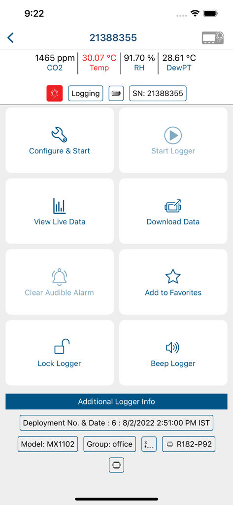HOBOconnect App-Oberfläche, die Live-CO2-, Temperatur- und Luftfeuchtigkeitsdaten für einen MX1102 Datenlogger anzeigt