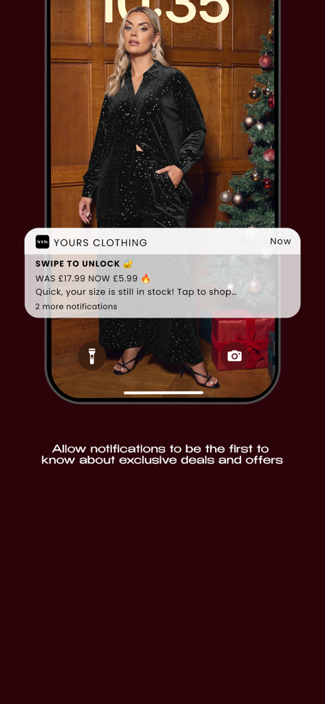 La pantalla de bloqueo de un smartphone que muestra una notificación push de Yours Clothing ofreciendo un descuento exclusivo en moda curvy.
