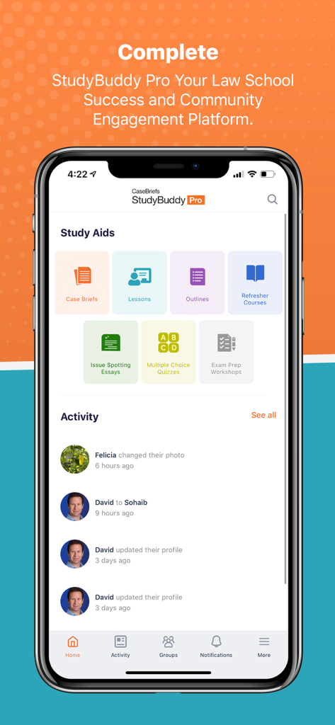 StudyBuddy Proモバイルアプリのインターフェースに、ロースクールの学習補助ツールと学生アクティビティフィードが表示されています。