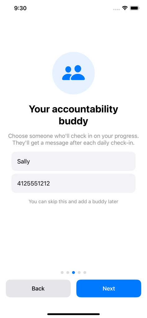 Écran de configuration pour ajouter un partenaire de responsabilisation avec des champs de nom et de numéro de téléphone dans l'application Quit Smoking Buddy.