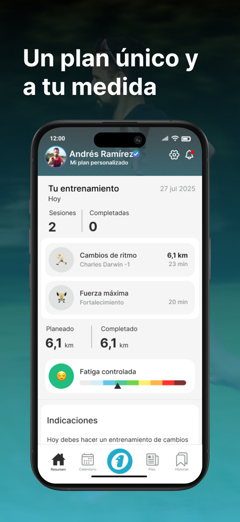 ONE running - Panel de la aplicación ONE running que muestra un plan de entrenamiento diario personalizado con ejercicios de running y de fuerza.