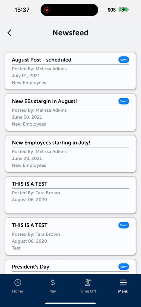 Captura de pantalla de la sección de noticias de la aplicación móvil eSELFSERVE que muestra anuncios de la empresa y actualizaciones de empleados
