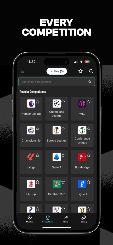 Écran de smartphone de l'application GOAL Live Scores affichant une liste de compétitions de football populaires, y compris la Premier League et la Ligue des Champions.