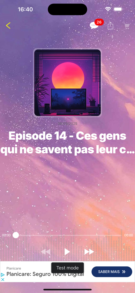 Layal - Pantalla del reproductor de audio de la aplicación Layal mostrando un episodio con arte de atardecer y controles de reproducción