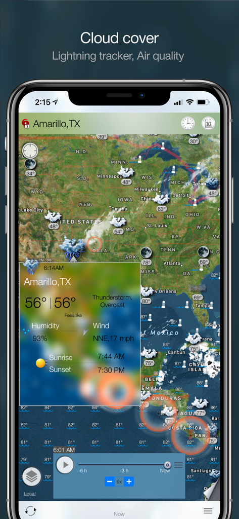 eWeather HD 앱이 텍사스 아마릴로의 운량 및 번개 추적을 포함한 날씨 지도를 보여주는 모습