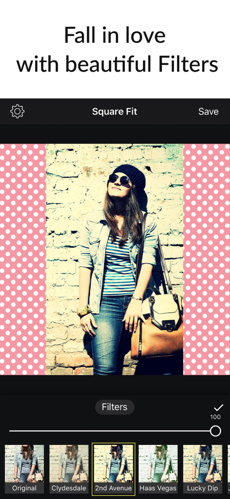 フィルターが適用され、ピンクの水玉模様のサイドボーダーが付いた写真が表示されているSquare Fitアプリインターフェイス